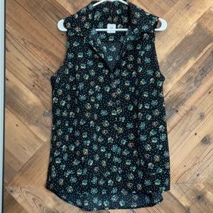 CAbi sleeveless blouse.